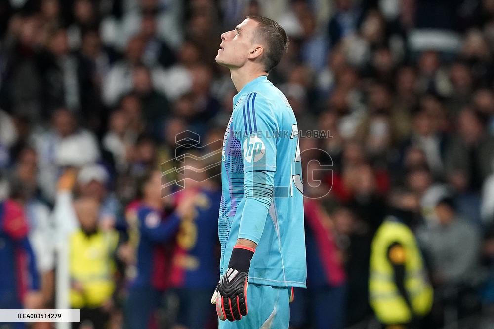 La Liga - Real Madrid v Barcelona