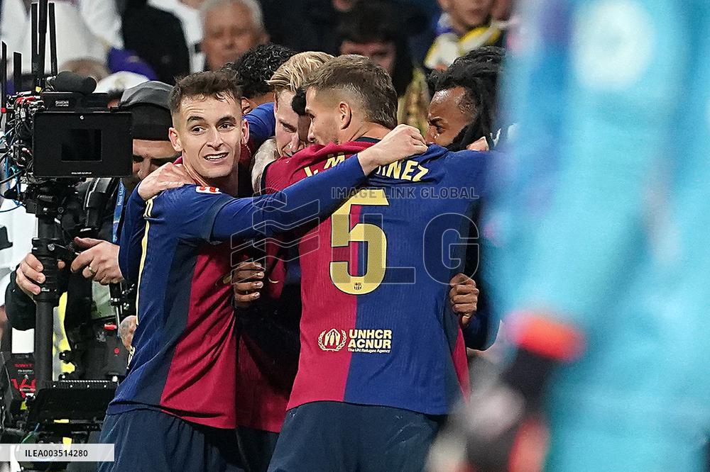 La Liga - Real Madrid v Barcelona