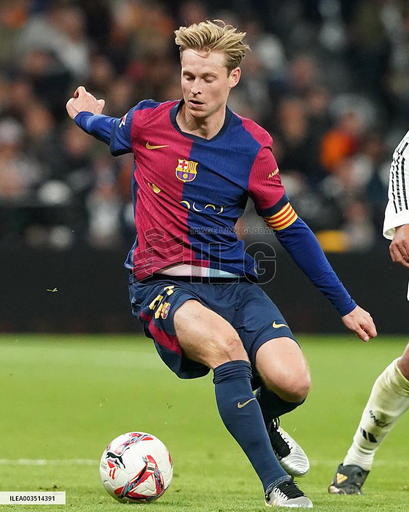 La Liga - Real Madrid v Barcelona