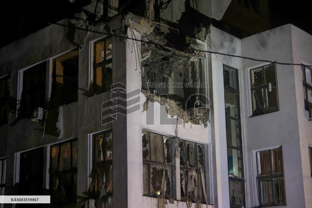 Russian troops shell central Kharkiv