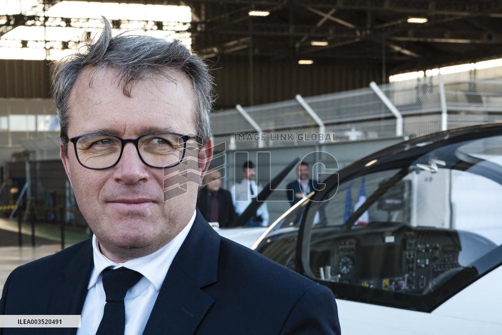 Francois Durovray Visits AURA AERO - Toulouse