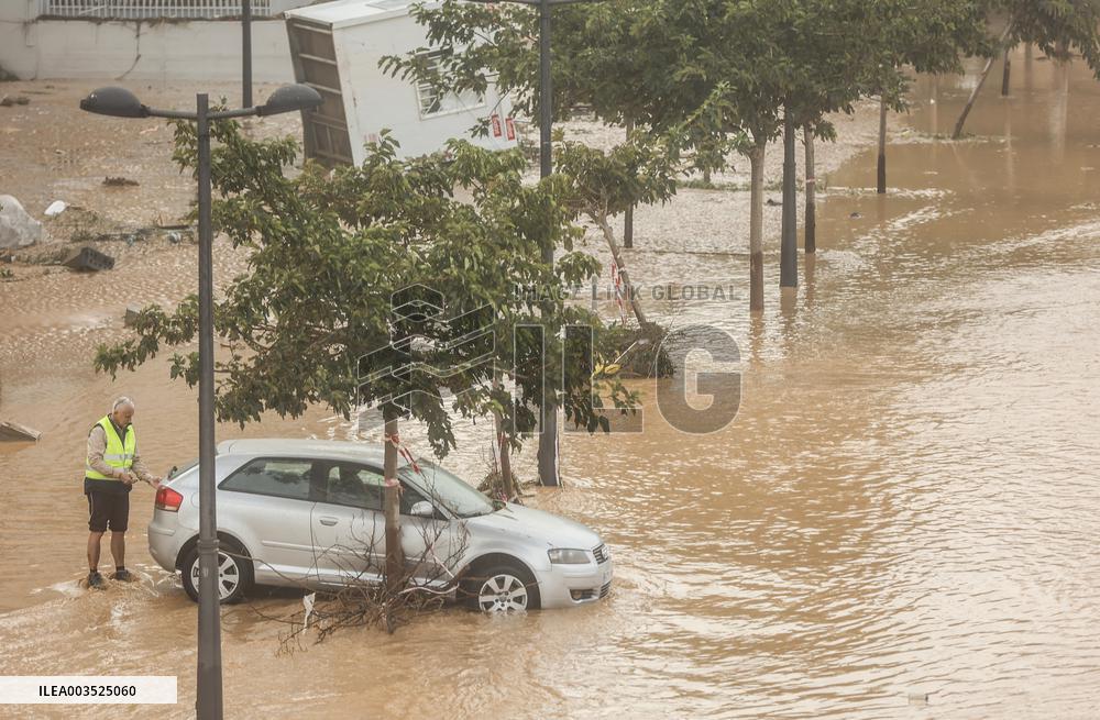 Search Missing Persons and Debris Removal After Floods - Spain