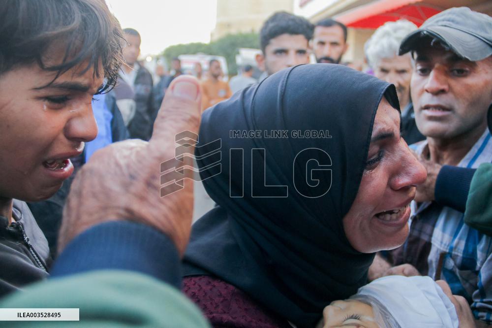 Israeli Strikes Target Al-Zawaida - Central Gaza