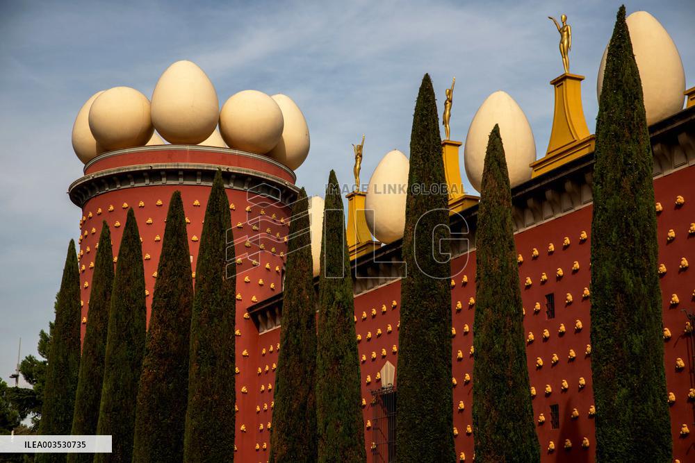 Illustration Dali Museum - Figueres