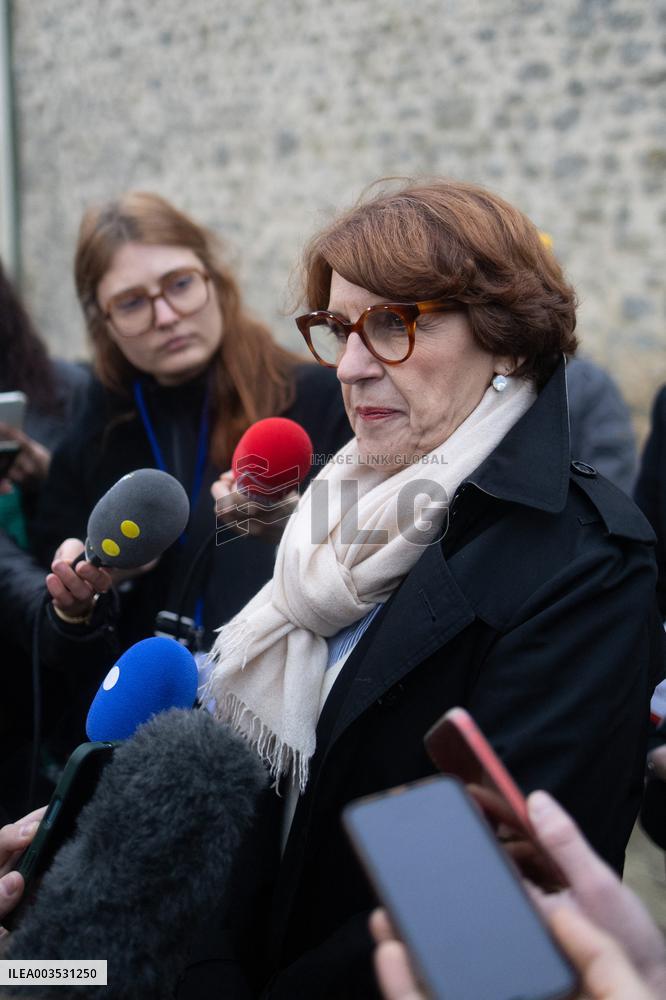 Annie Genevard visits a farm - Morigny-Champigny