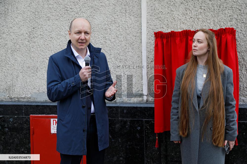 New mini sculpture of Shukai! Project unveiled at Kyiv Central Railway Station
