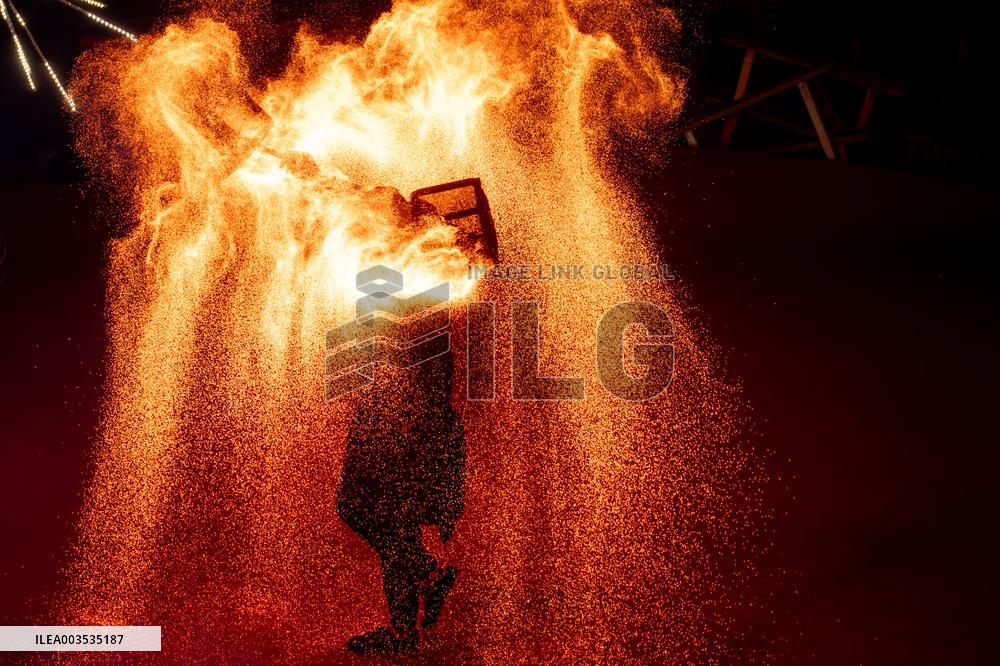 Artist Performance in Chongqing