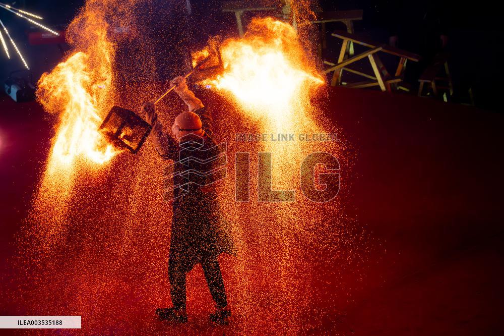 Artist Performance in Chongqing