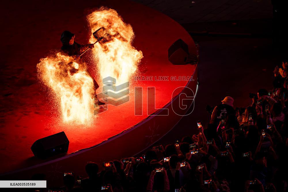 Artist Performance in Chongqing