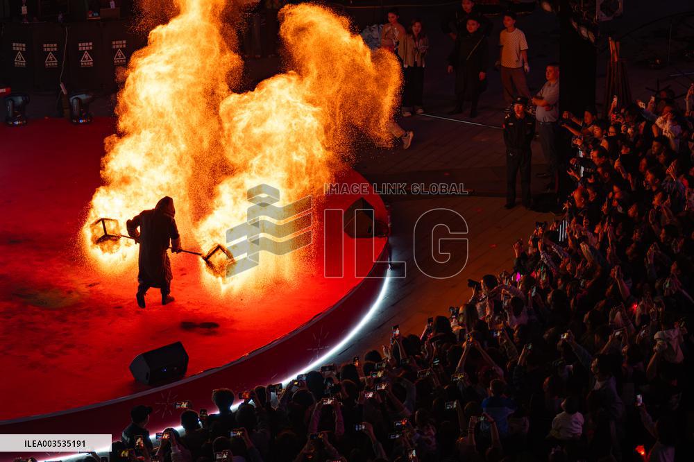 Artist Performance in Chongqing