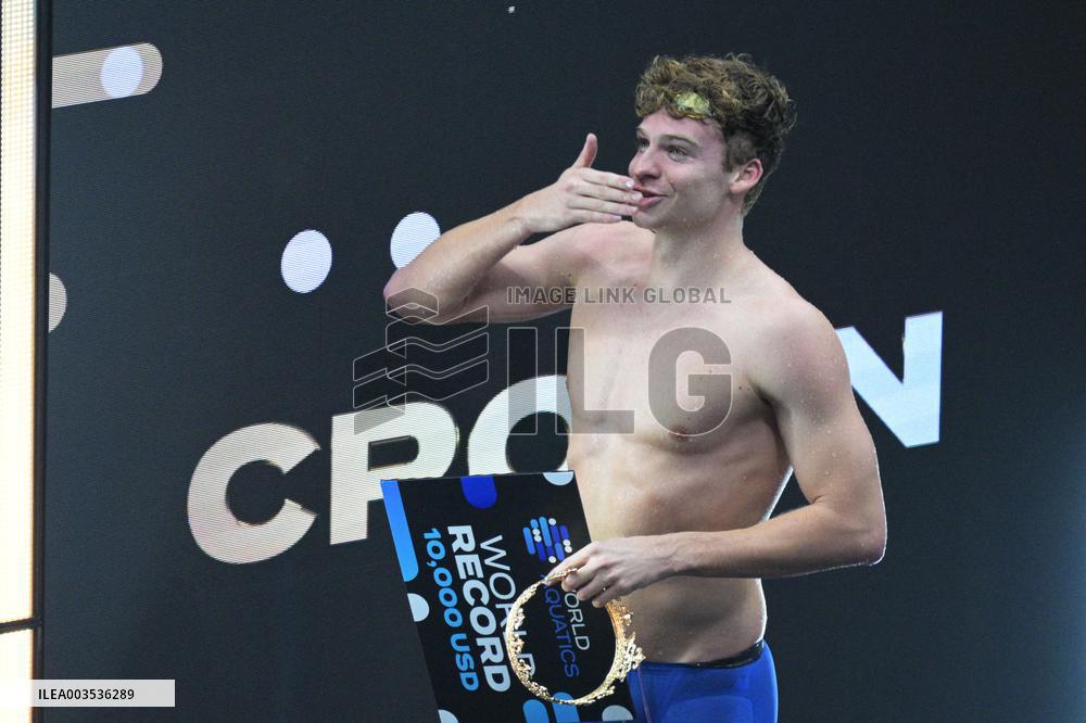 Leon Marchand Breaks Ryan Lochte World Record - Singapore