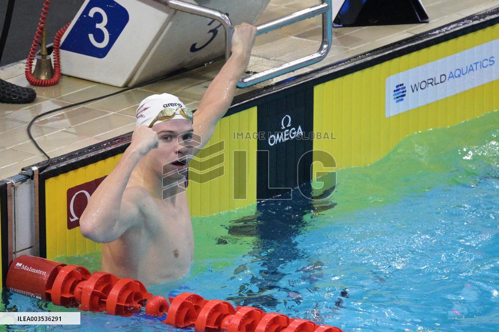 Leon Marchand Breaks Ryan Lochte World Record - Singapore