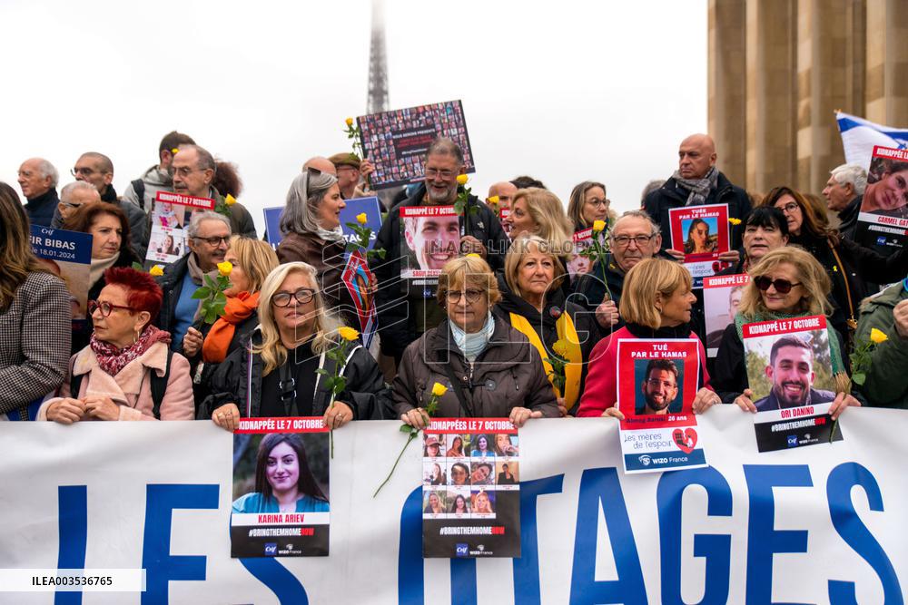 'Mothers of Hope' Gather In Paris