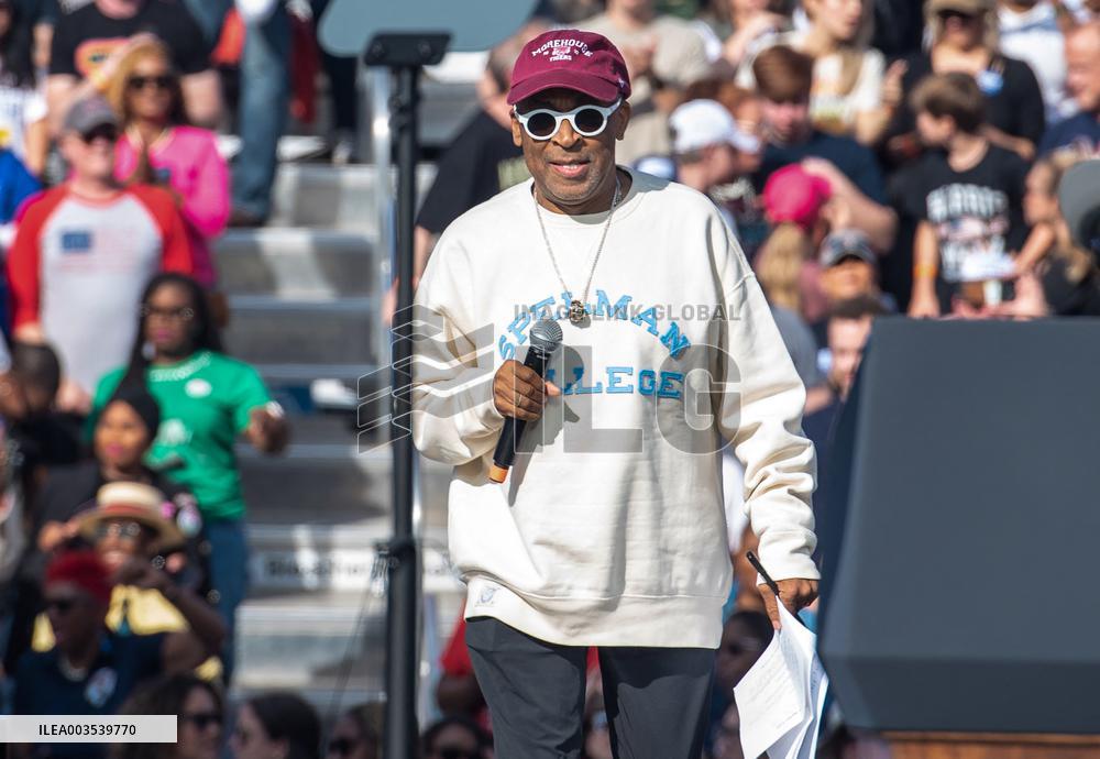 Kamala Harris Rallies In Atlanta - Georgia