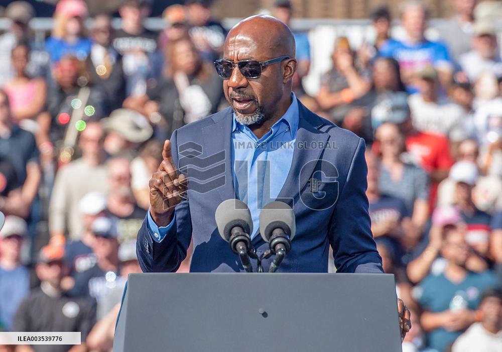 Kamala Harris Rallies In Atlanta - Georgia