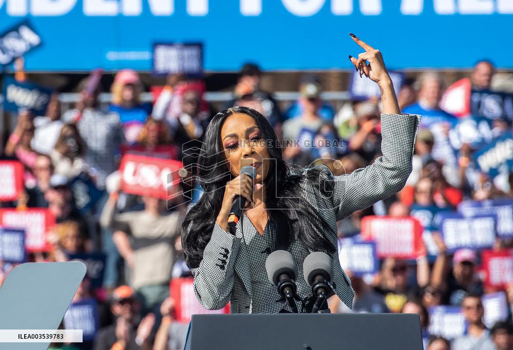 Kamala Harris Rallies In Atlanta - Georgia
