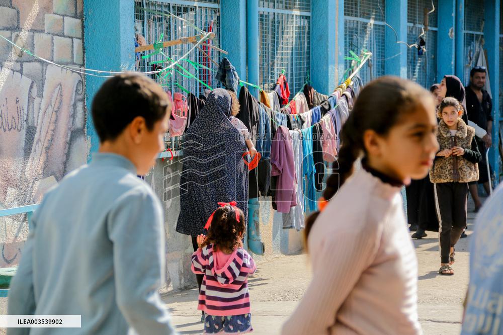 Musicians And Volunteers Perform Classroom - Gaza
