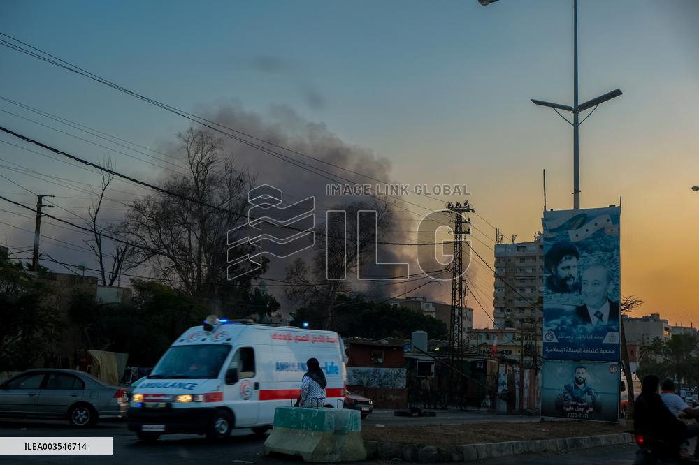 Israeli Air Strikes Pummel Historic City Of Tyre - Lebanon
