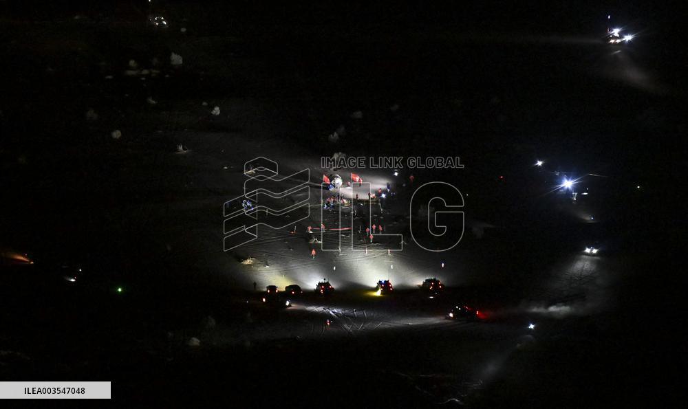 Chinese Space Crew Return To Earth