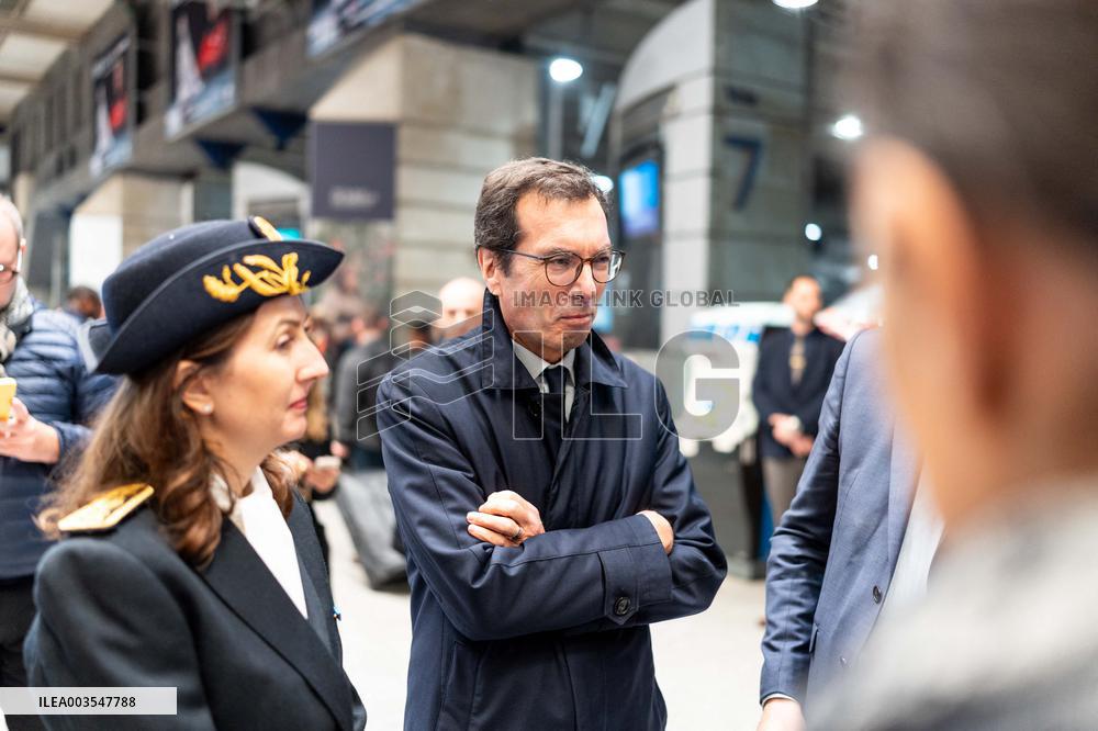 Catherine Vautrin And Francois Durovray Visit Montparnasse Station - Paris