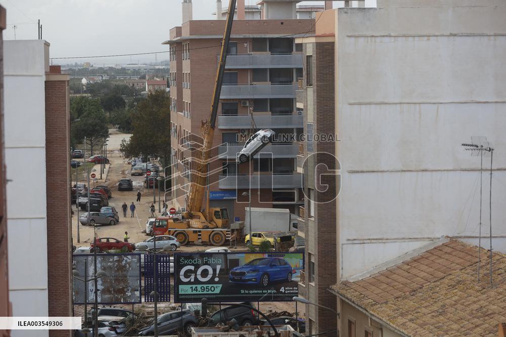 Spain Disaster Death Toll Reaches 214 - Valencia