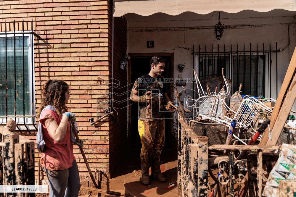 Spain Disaster Death Toll Reaches 214 - Valencia