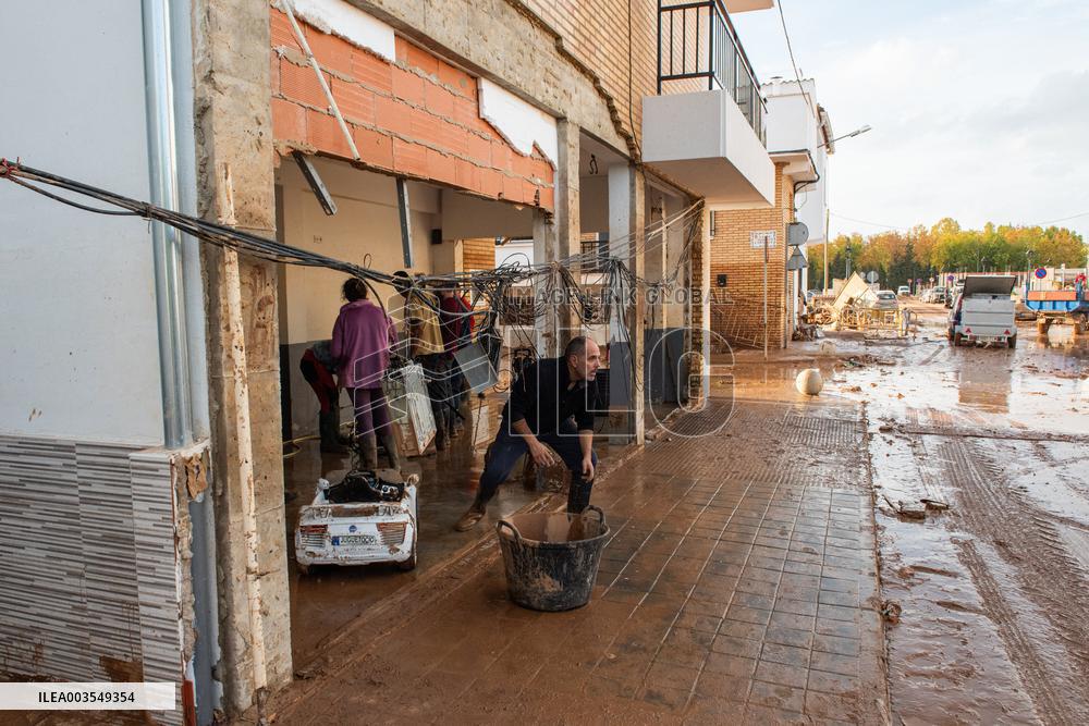 Spain Disaster Death Toll Reaches 214 - Valencia