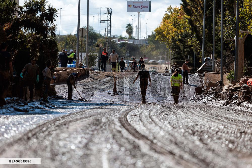 Spain Disaster Death Toll Reaches 214 - Valencia