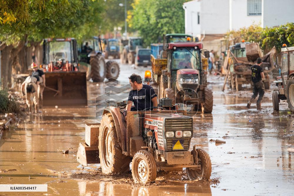 Spain Disaster Death Toll Reaches 214 - Valencia