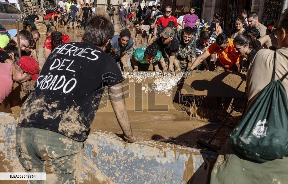 Spain Disaster Death Toll Reaches 214 - Valencia