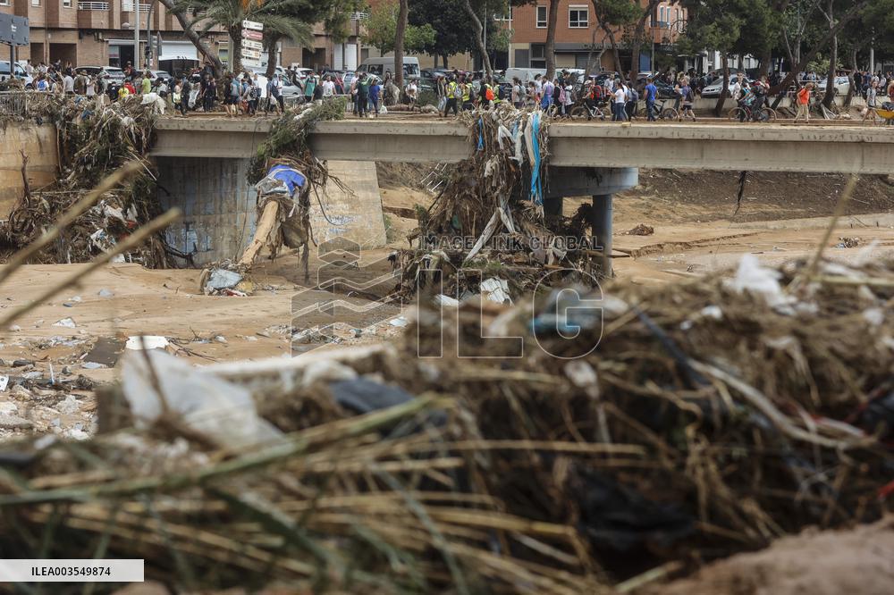 Spain Disaster Death Toll Reaches 214 - Valencia