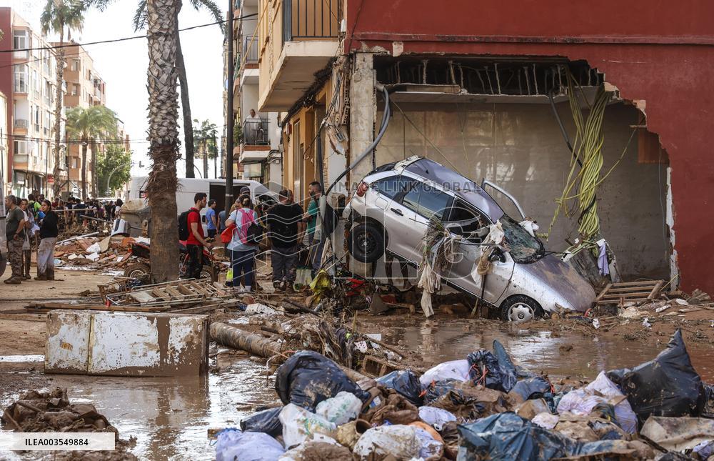 Spain Disaster Death Toll Reaches 214 - Valencia