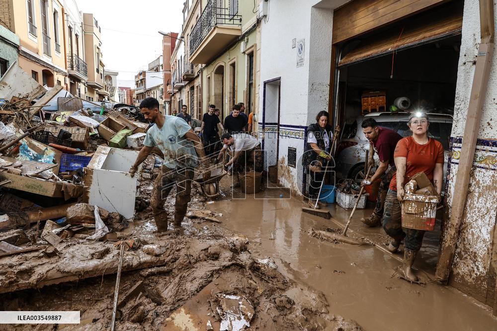 Spain Disaster Death Toll Reaches 214 - Valencia