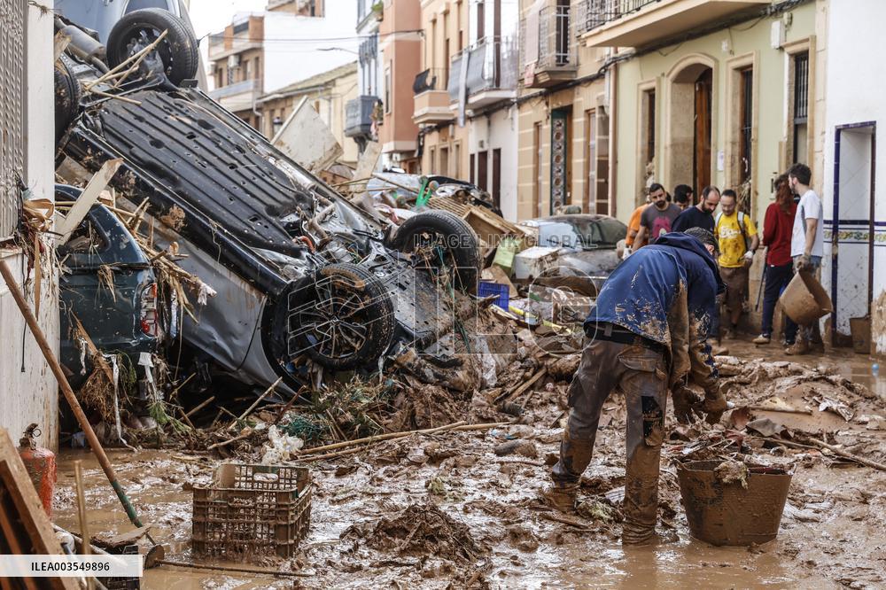 Spain Disaster Death Toll Reaches 214 - Valencia