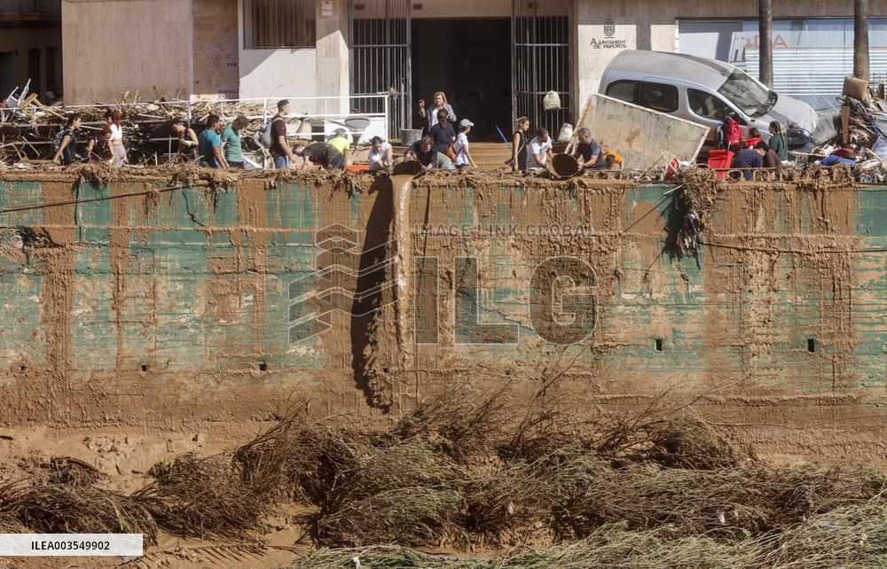 Spain Disaster Death Toll Reaches 214 - Valencia