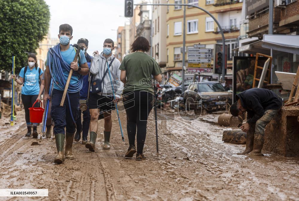 Spain Disaster Death Toll Reaches 214 - Valencia