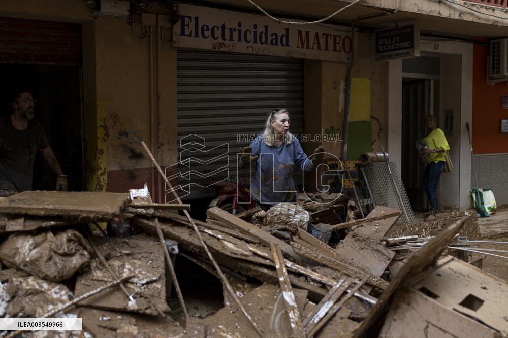 Spain Disaster Death Toll Reaches 214 - Valencia