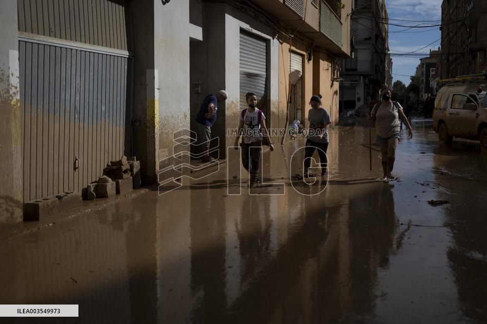 Spain Disaster Death Toll Reaches 214 - Valencia