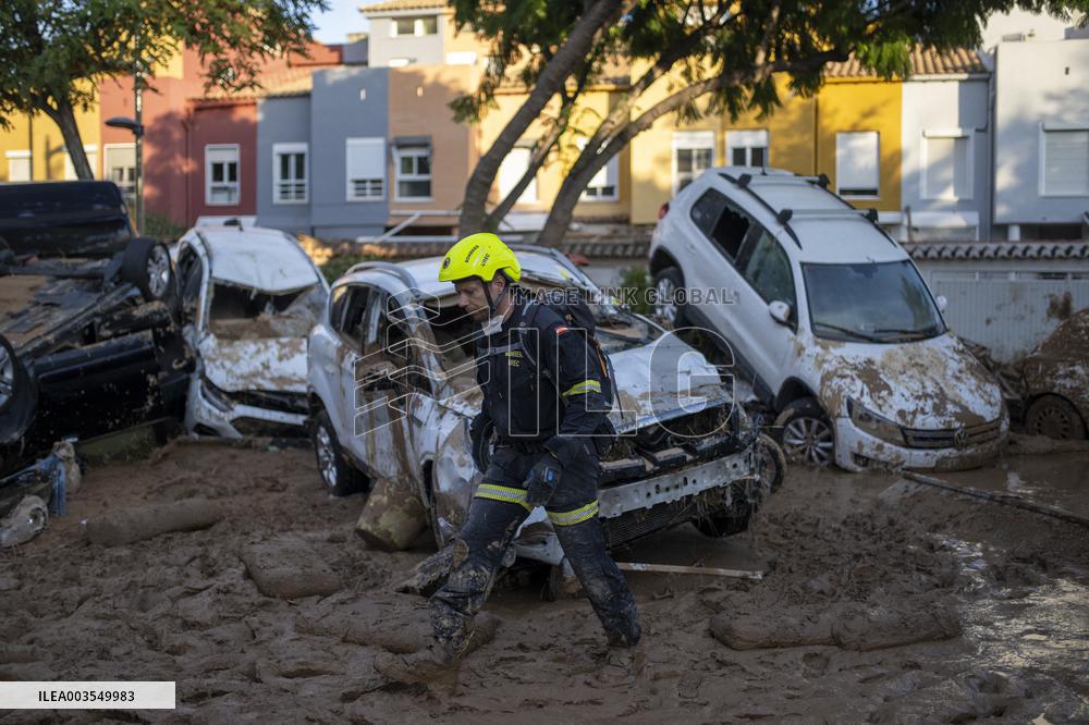 Spain Disaster Death Toll Reaches 214 - Valencia