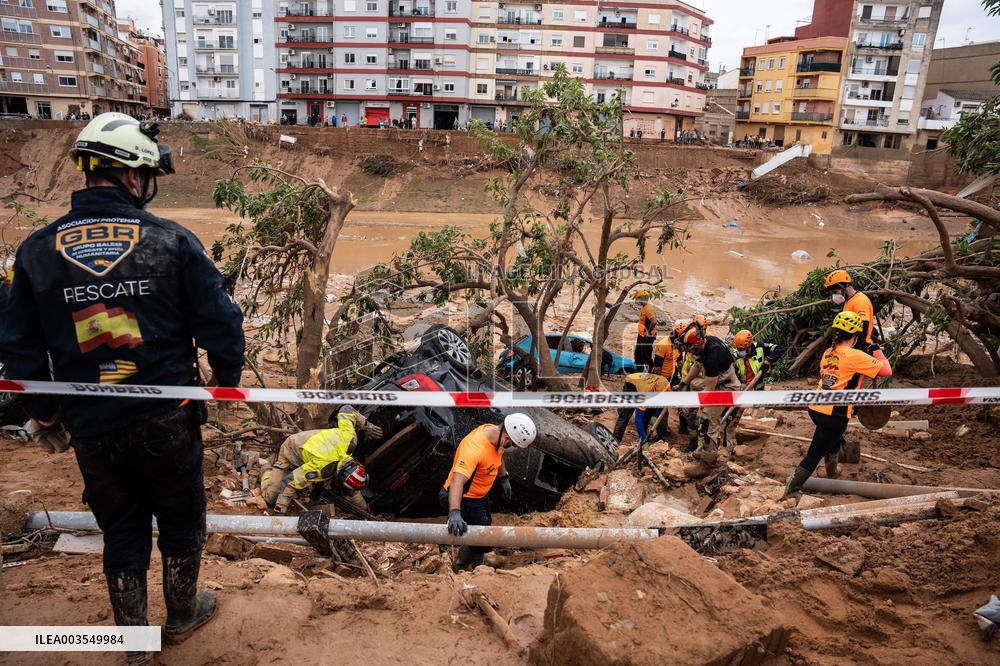 Spain Disaster Death Toll Reaches 214 - Valencia