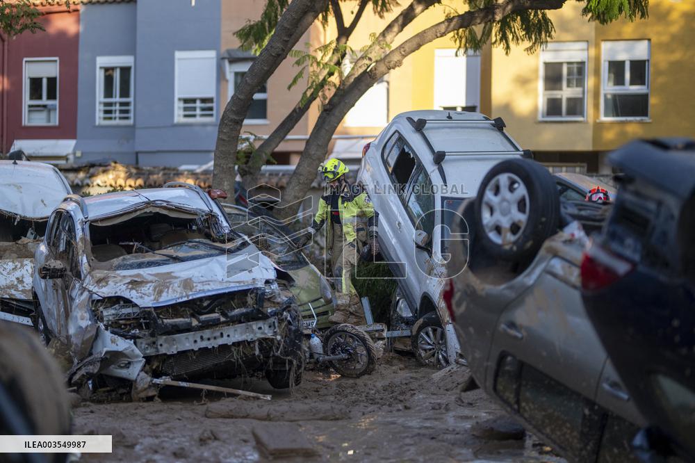 Spain Disaster Death Toll Reaches 214 - Valencia