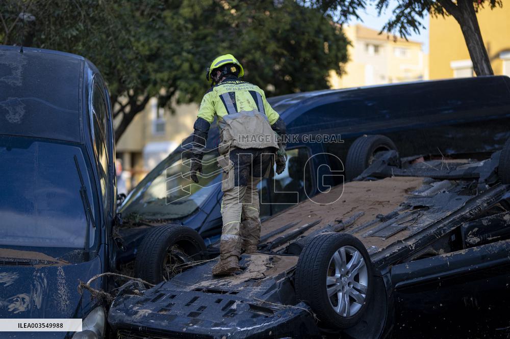 Spain Disaster Death Toll Reaches 214 - Valencia