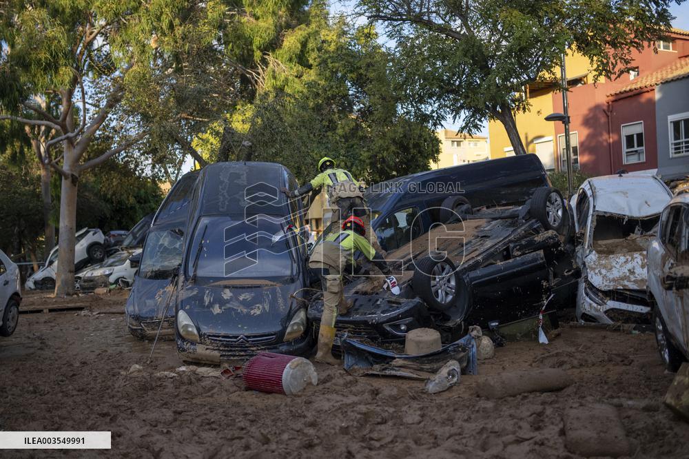 Spain Disaster Death Toll Reaches 214 - Valencia