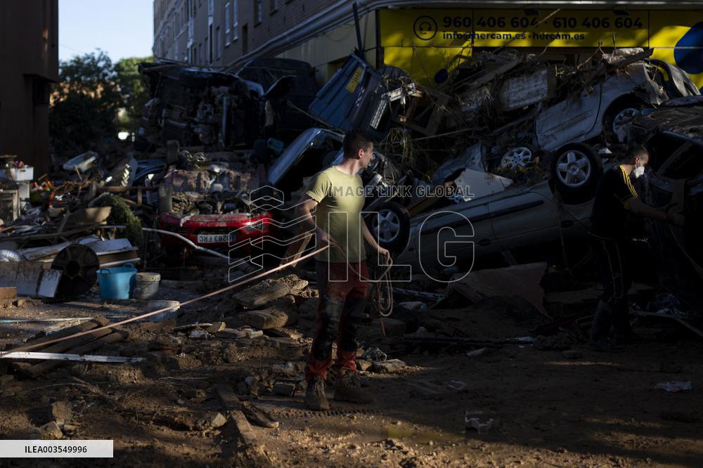 Spain Disaster Death Toll Reaches 214 - Valencia