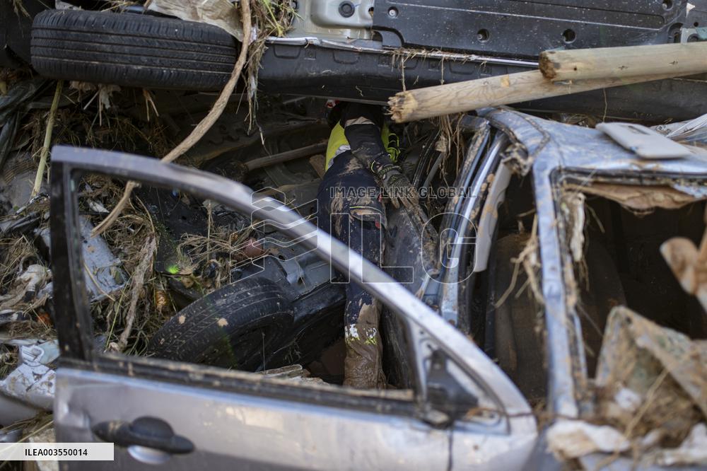 Spain Disaster Death Toll Reaches 214 - Valencia