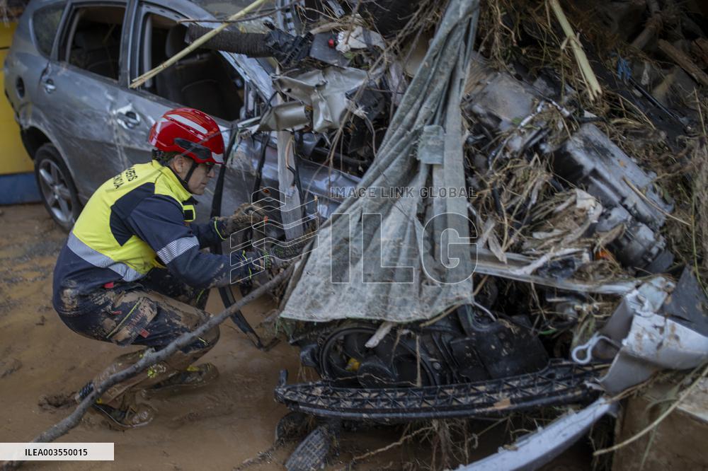 Spain Disaster Death Toll Reaches 214 - Valencia