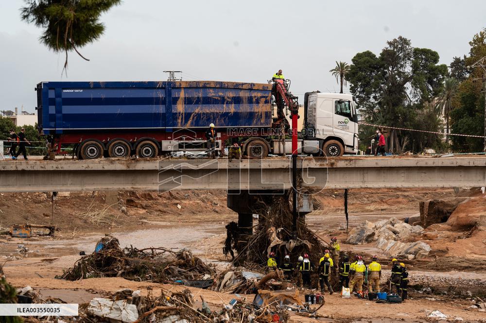 Spain Disaster Death Toll Reaches 214 - Valencia