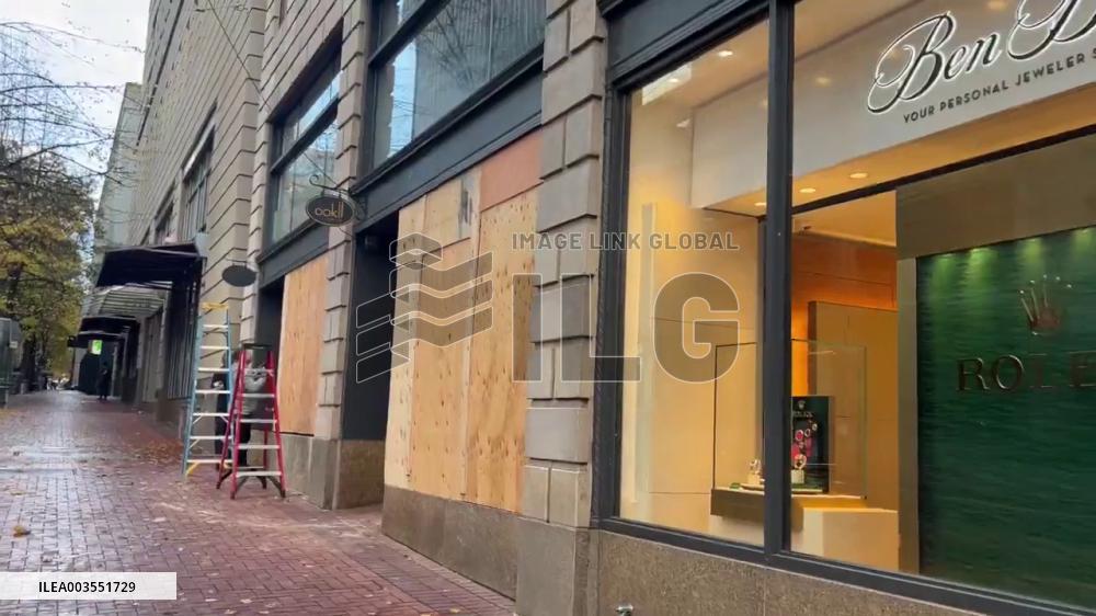 US 2024 Presidential Election – Businesses Board Up Ahead Of Election Day