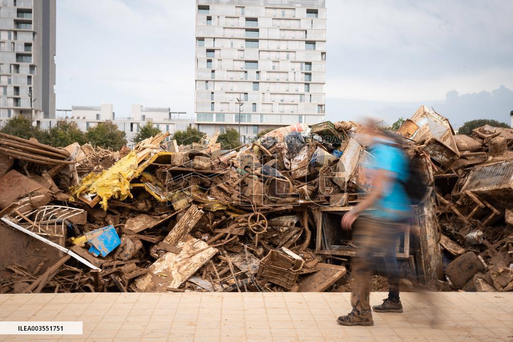 Spain Flooding Death Toll Climbs To 217 - Valencia