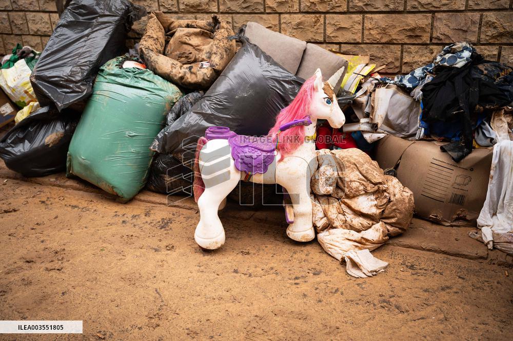 Spain Flooding Death Toll Climbs To 217 - Valencia